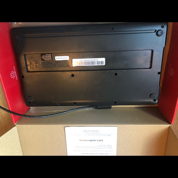 Akai mpk mini mk3 new open box - Picture 4 of 5